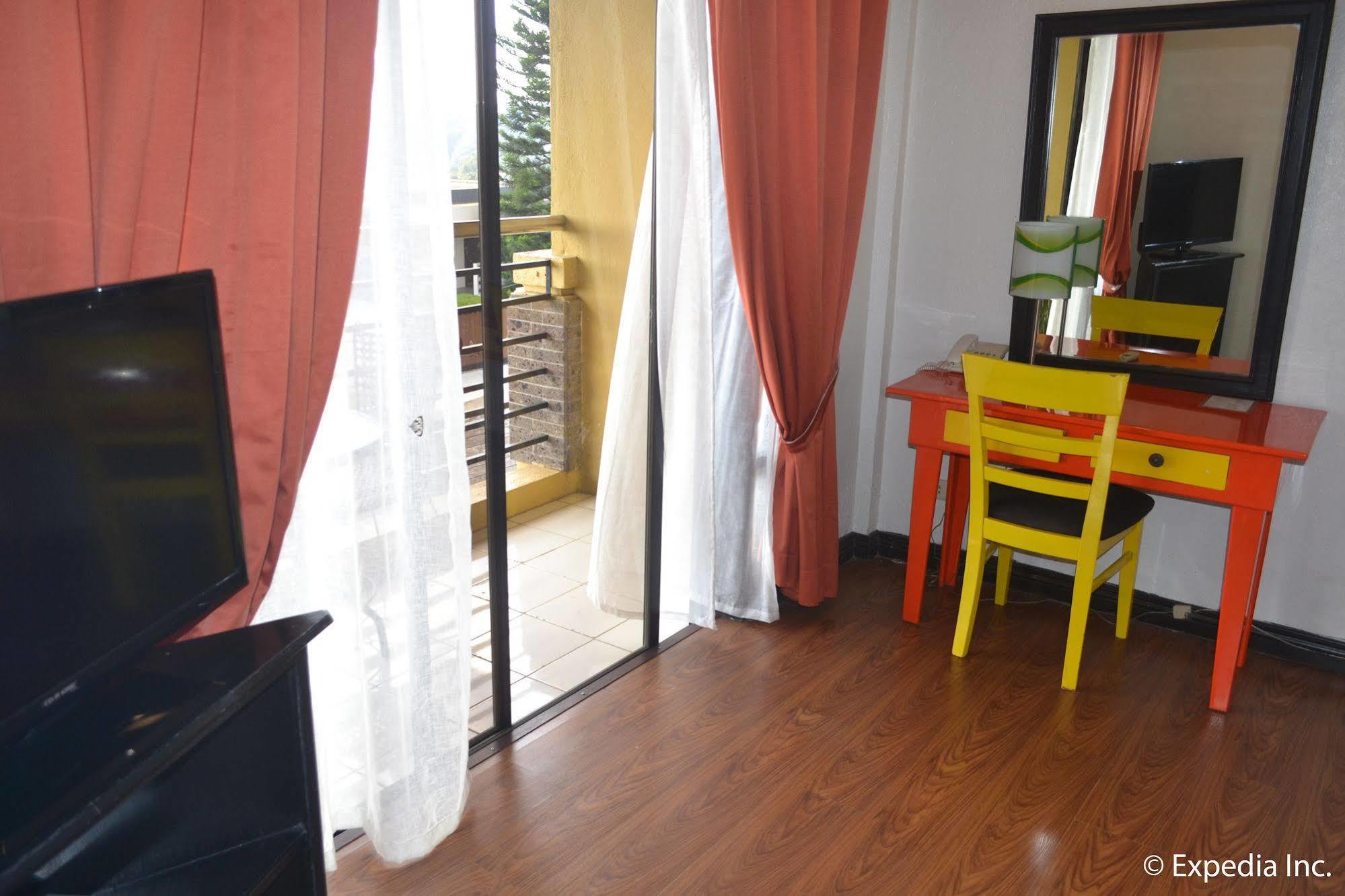 Tagaytay Econo Hotel Tagaytay City Exterior foto