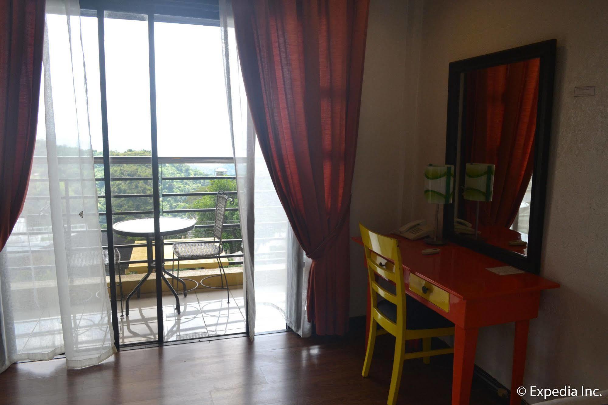Tagaytay Econo Hotel Tagaytay City Exterior foto